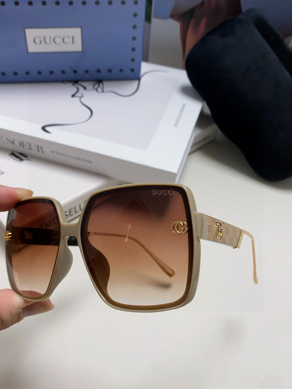 GUCCI SQUARE FRAME SUNGLASSES 567447 IN ACETATE