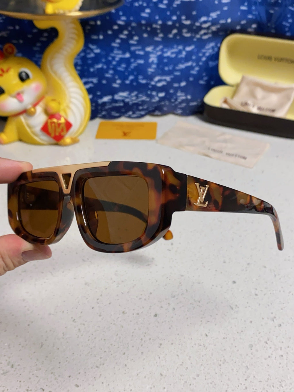 LOUIS VUITTON CLASH PILOT SUNGLASSES 567479 IN HAVANA ACTETE GOLD METAL