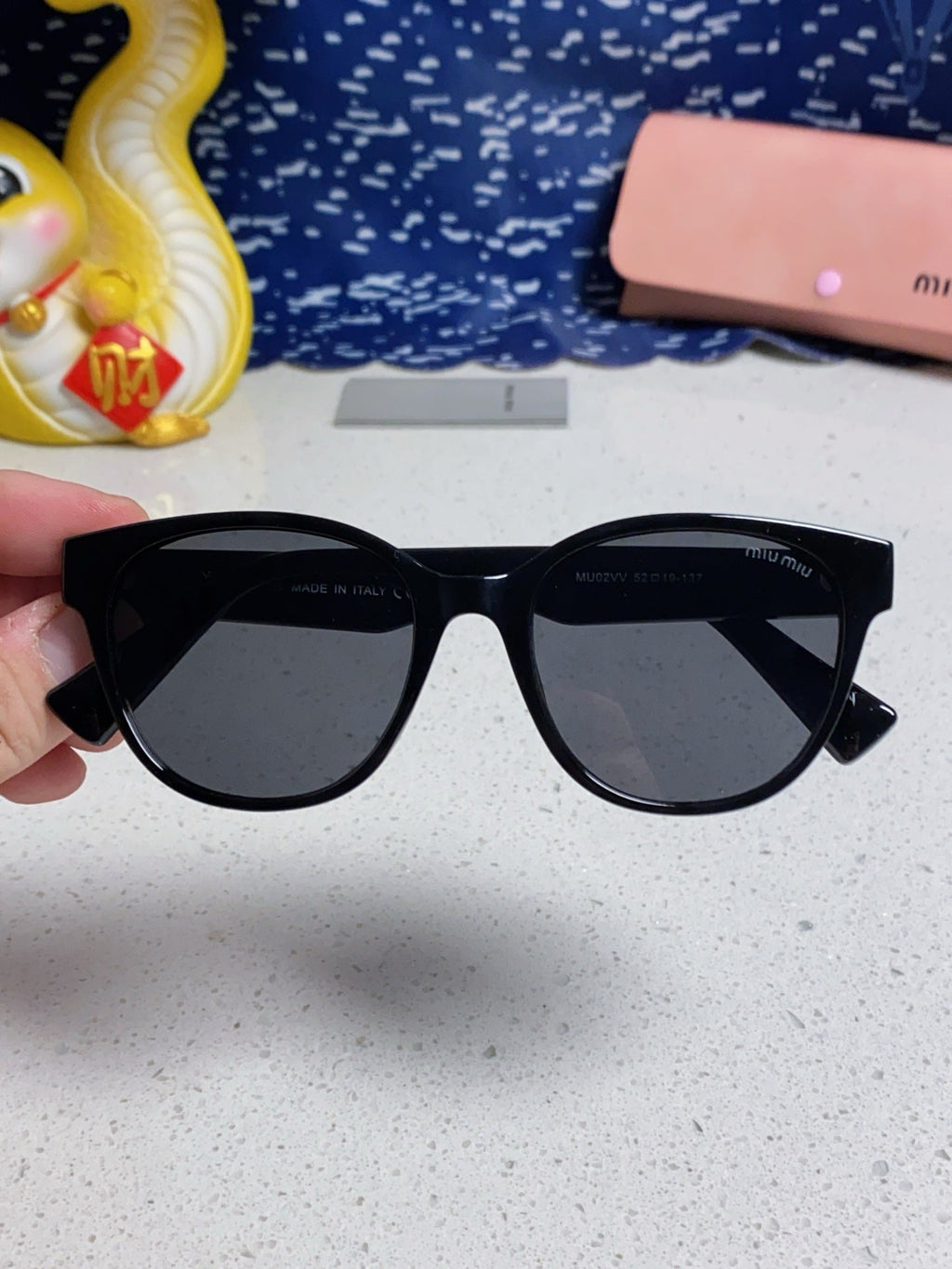 MIU MIU RUNWAY SUNGLASSES 567505 IN BLACK ACETATE BLACK LENSES