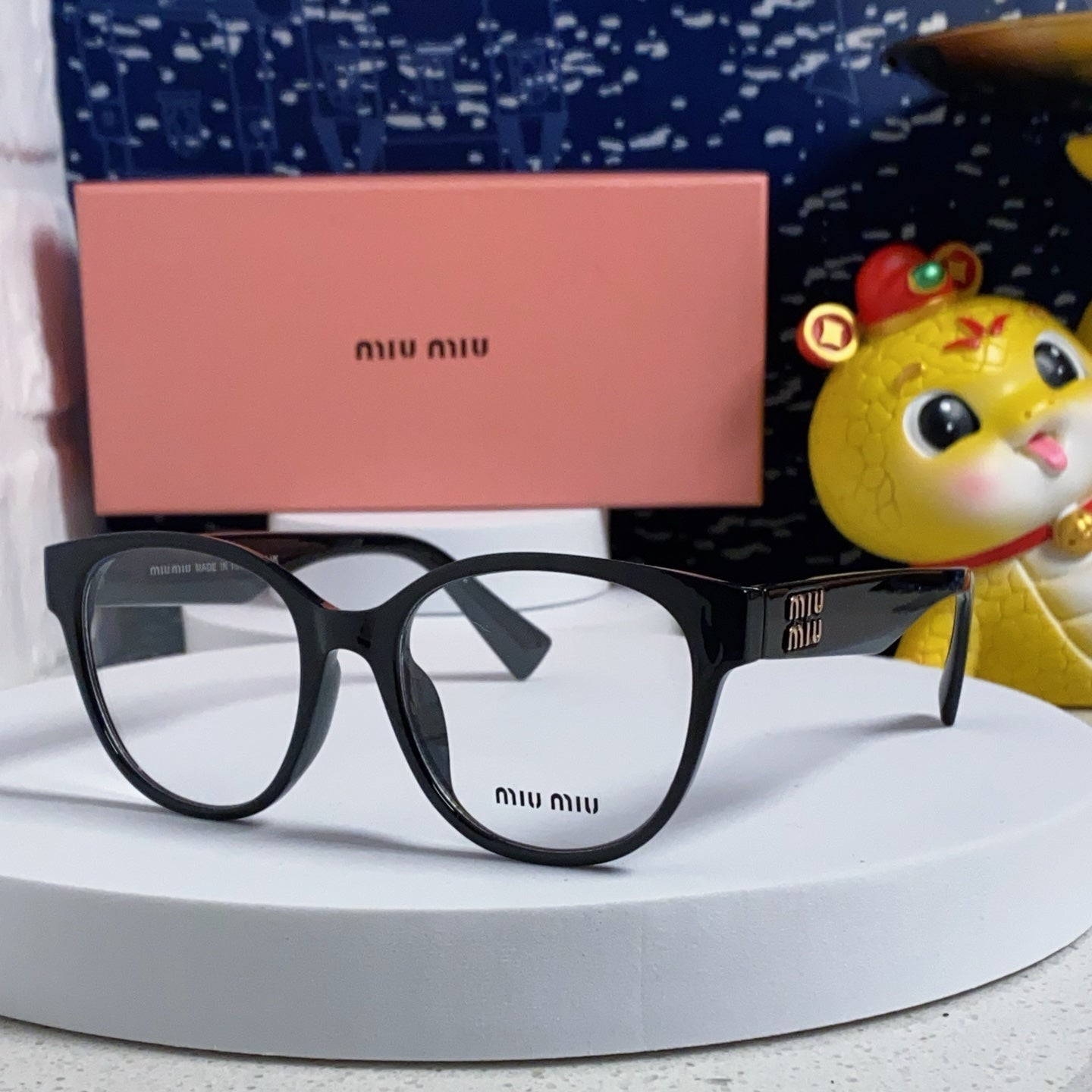 MIU MIU RUNWAY SUNGLASSES 567508 IN BLACK ACETATE GOLD LOGO