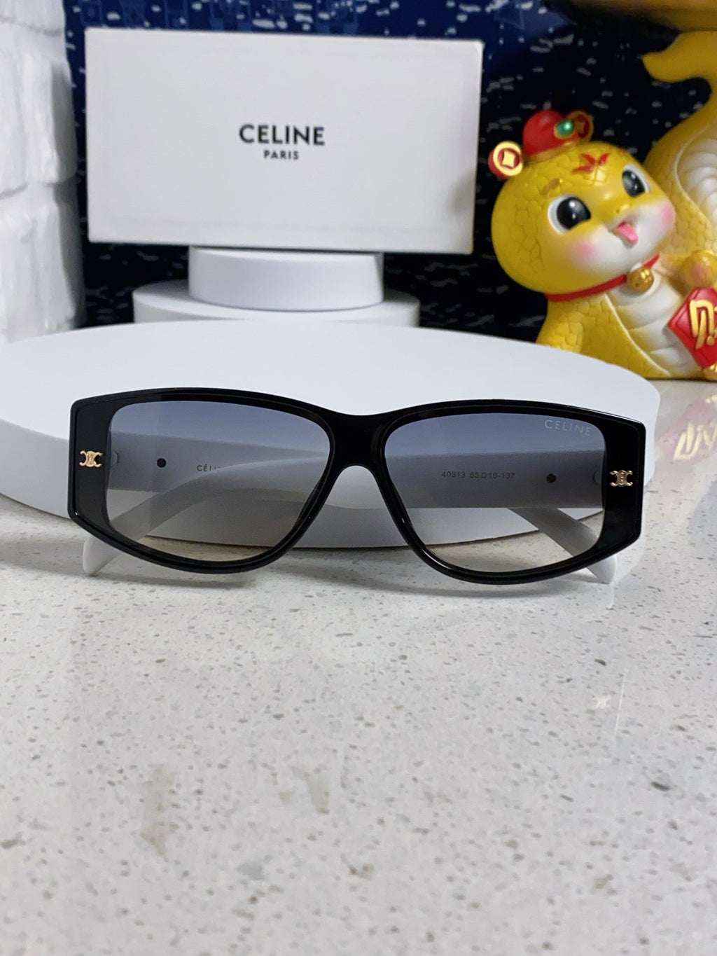 CELINE TRIOMPHE SUNGLASSES 566216 IN BLACK AND WHITE ACETATE