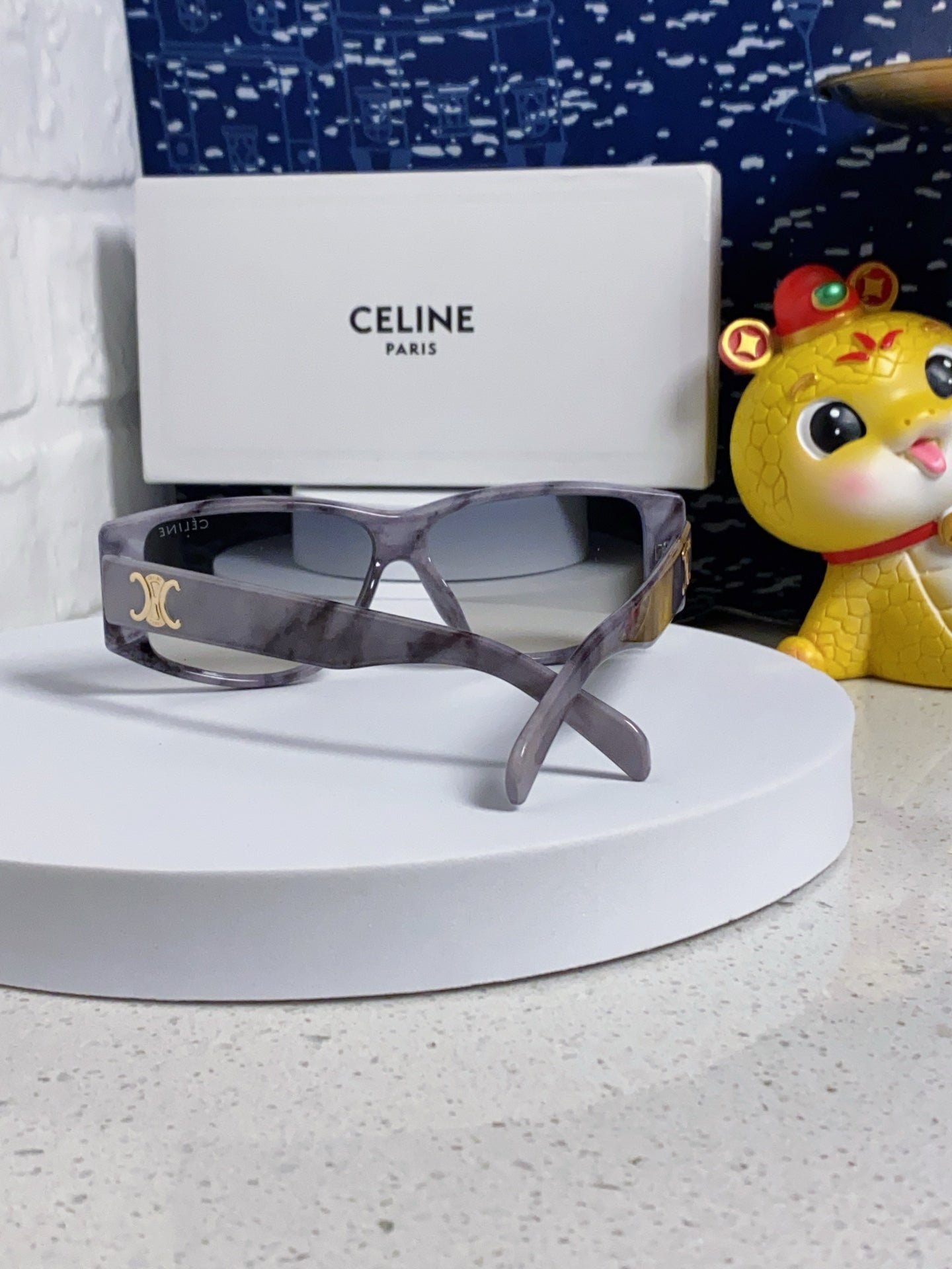 CELINE TRIOMPHE SUNGLASSES 566217 IN MARBLED EFFECT ACETATE