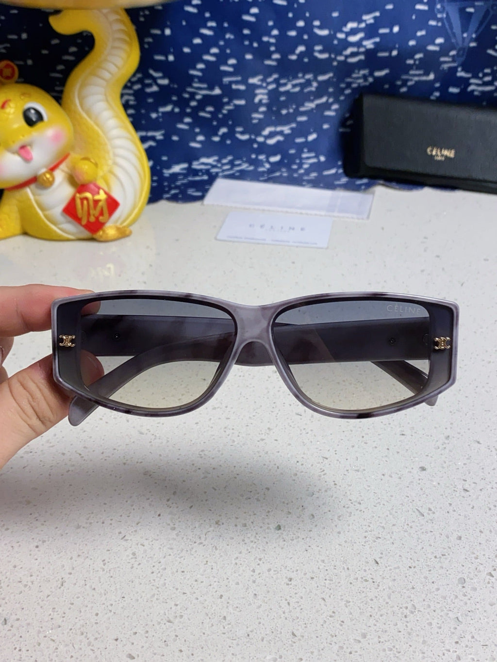 CELINE TRIOMPHE SUNGLASSES 566217 IN MARBLED EFFECT ACETATE