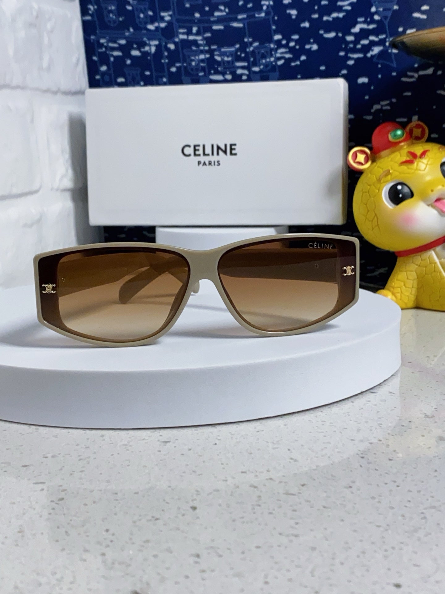 CELINE TRIOMPHE SUNGLASSES 533218 IN IVORY ACETATE CAMEL LENSES