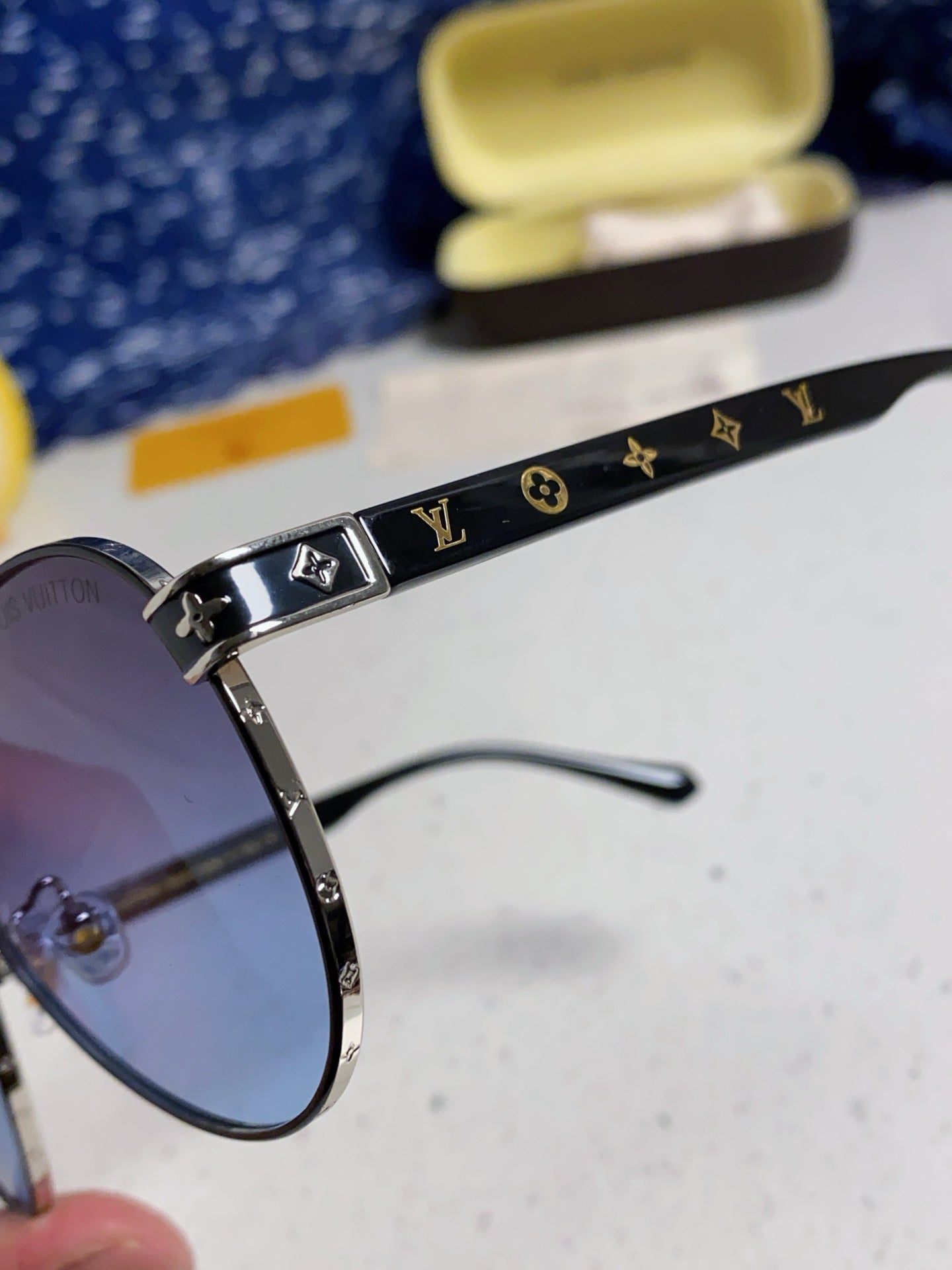 LOUIS VUITTON PILOT SUNGLASSES 571633 IN SILVER METAL GREY SMOKE LENSES MONOGRAM LOGO