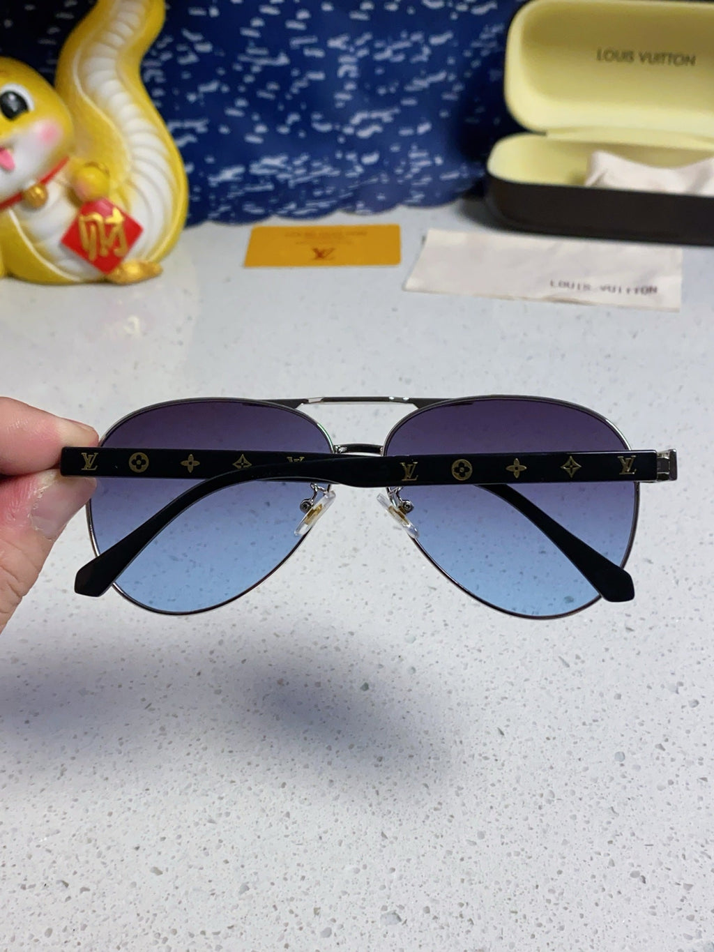 LOUIS VUITTON PILOT SUNGLASSES 571633 IN SILVER METAL GREY SMOKE LENSES MONOGRAM LOGO