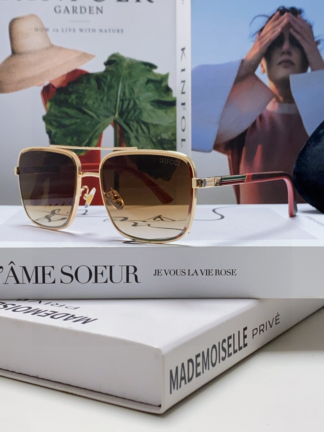 GUCCI SQUARE FRAME SUNGLASSES 570213 IN METAL