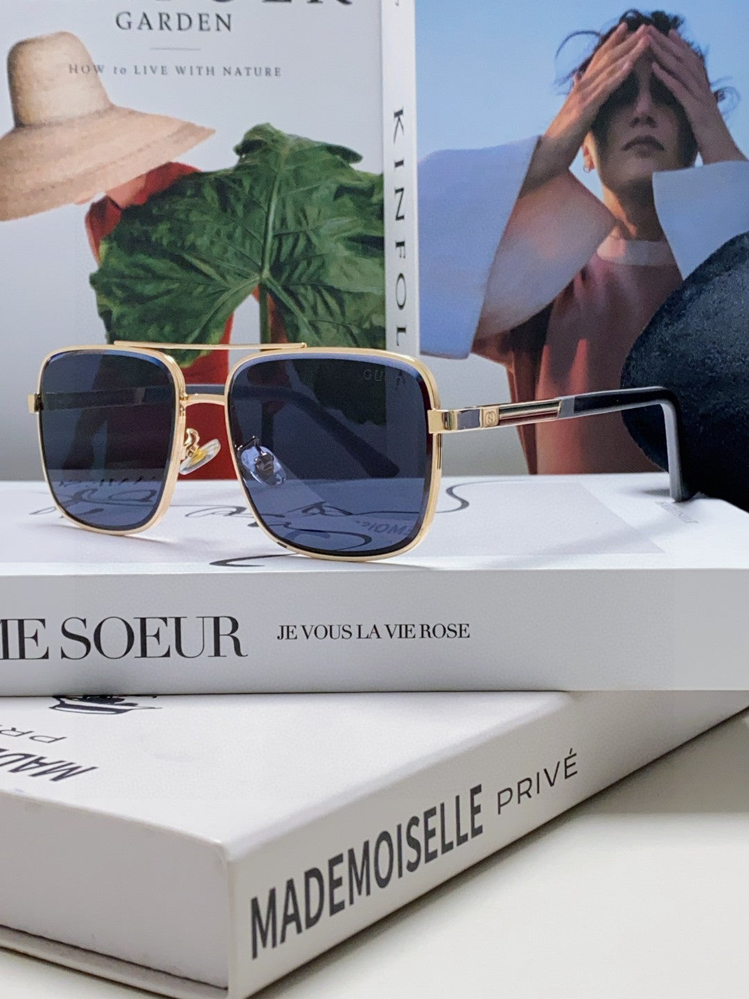 GUCCI SQUARE FRAME SUNGLASSES 570213 IN METAL