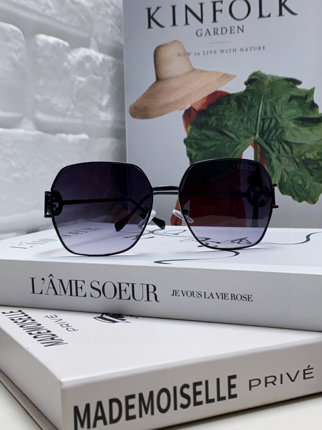 GUCCI SQUARE FRAME SUNGLASSES 570217 IN METAL