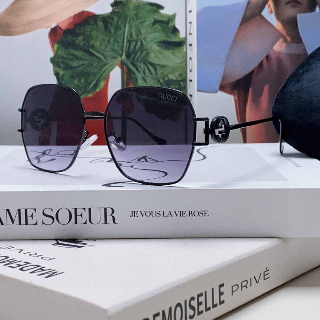 GUCCI SQUARE FRAME SUNGLASSES 570217 IN METAL