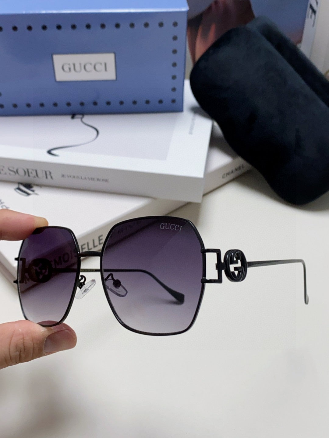 GUCCI SQUARE FRAME SUNGLASSES 570217 IN METAL