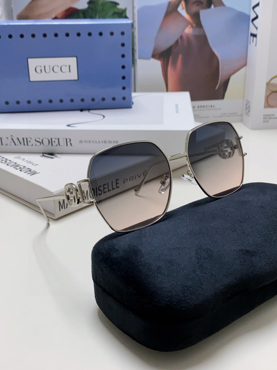 GUCCI SQUARE FRAME SUNGLASSES 570217 IN METAL