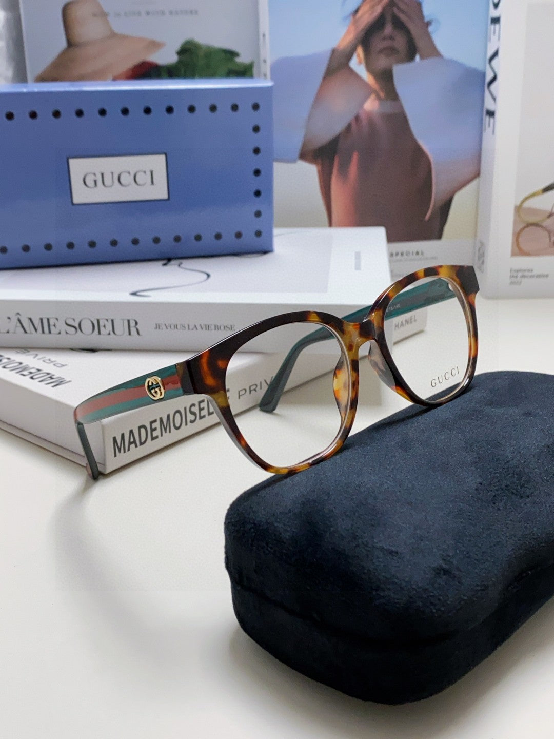 GUCCI BUTTERFLY FRAME SUNGLASSES 570220 IN ACETATE