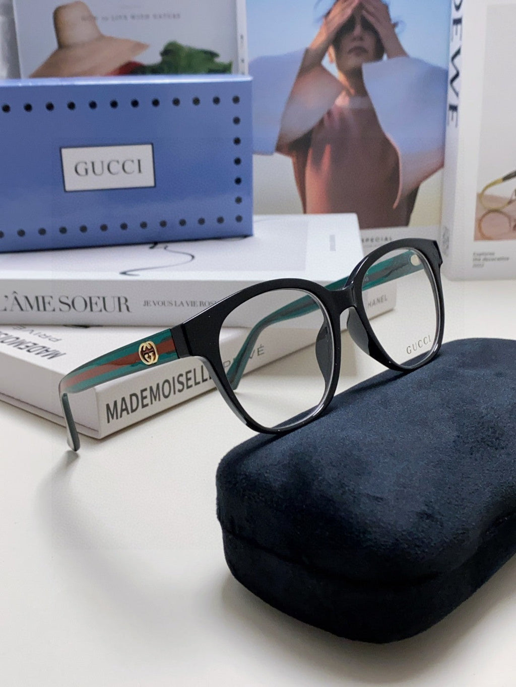 GUCCI BUTTERFLY FRAME SUNGLASSES 570220 IN ACETATE