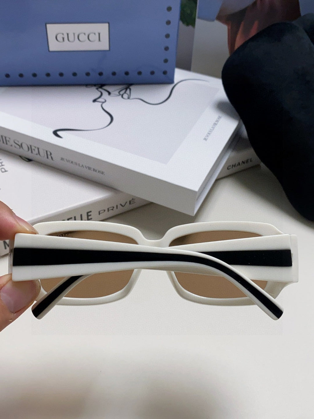 GUCCI RECTANGULAR FRAME SUNGLASSES 570237 IN ACETATE