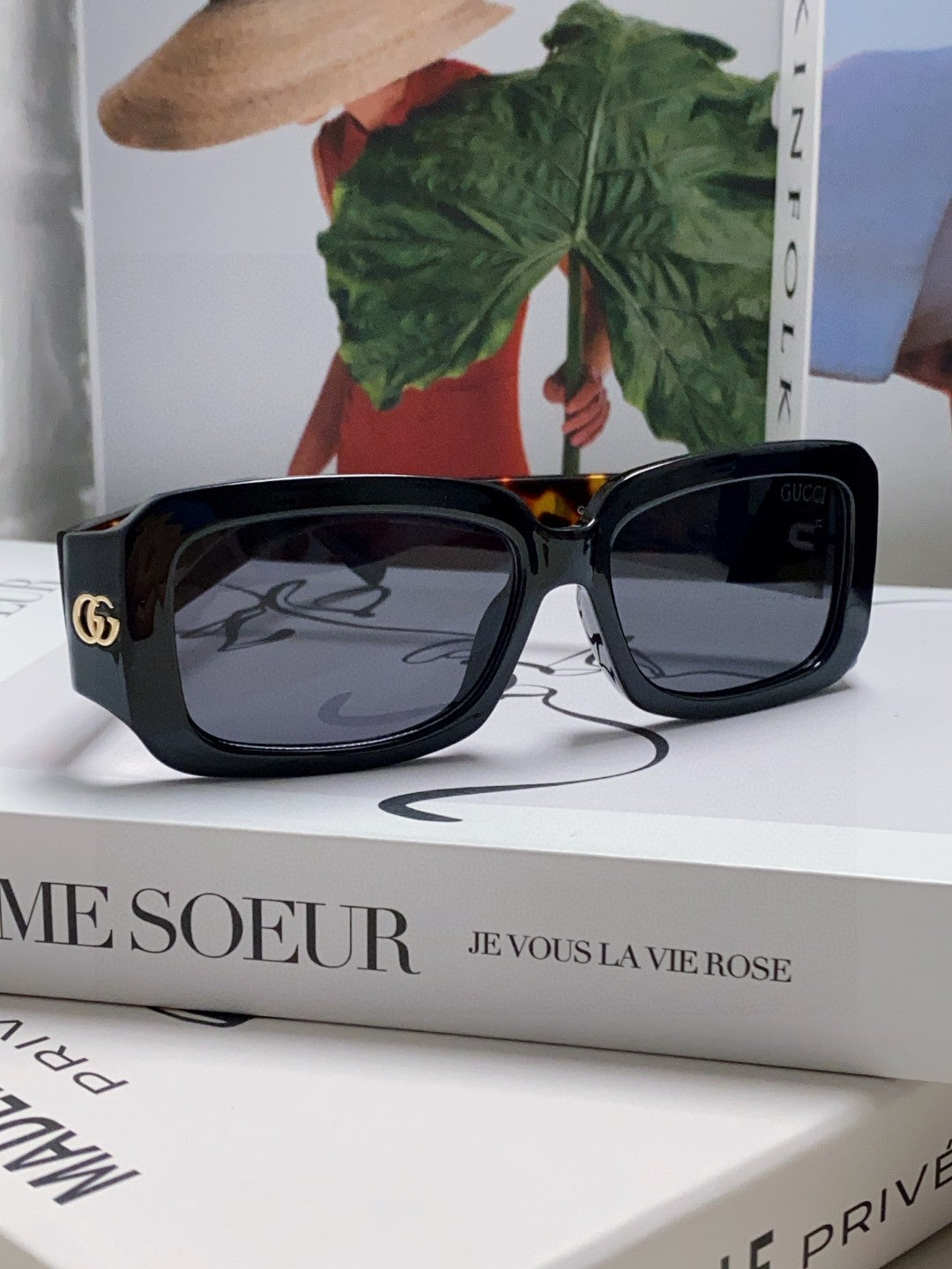 GUCCI RECTANGULAR FRAME SUNGLASSES 570237 IN ACETATE