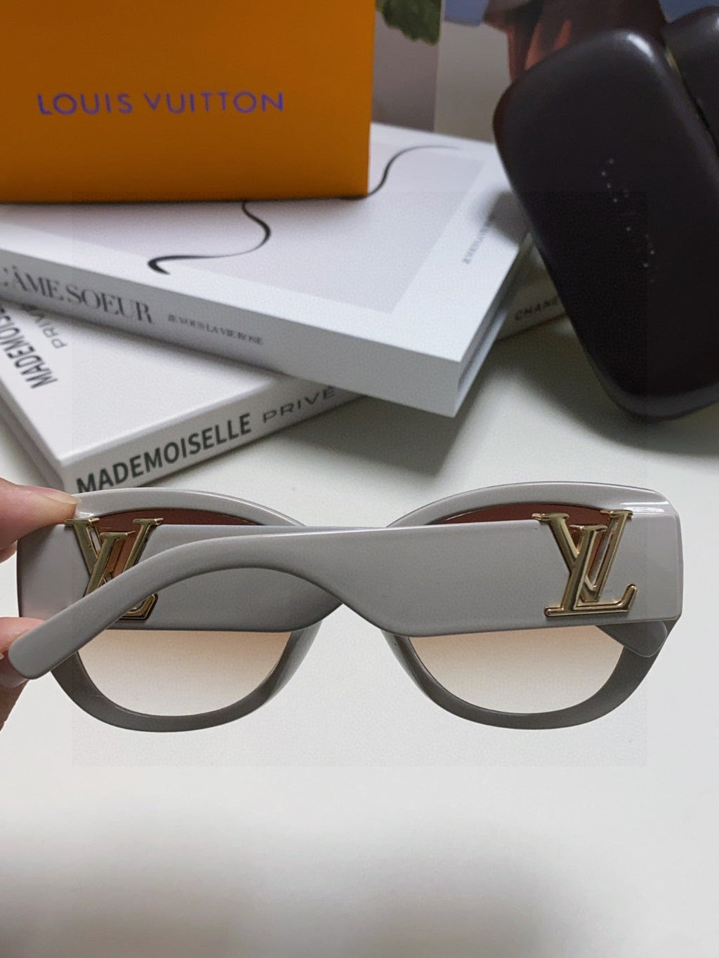 LOUIS VUITTON ICON CAT EYE SUNGLASSES 570246 IN GREY ACETATE