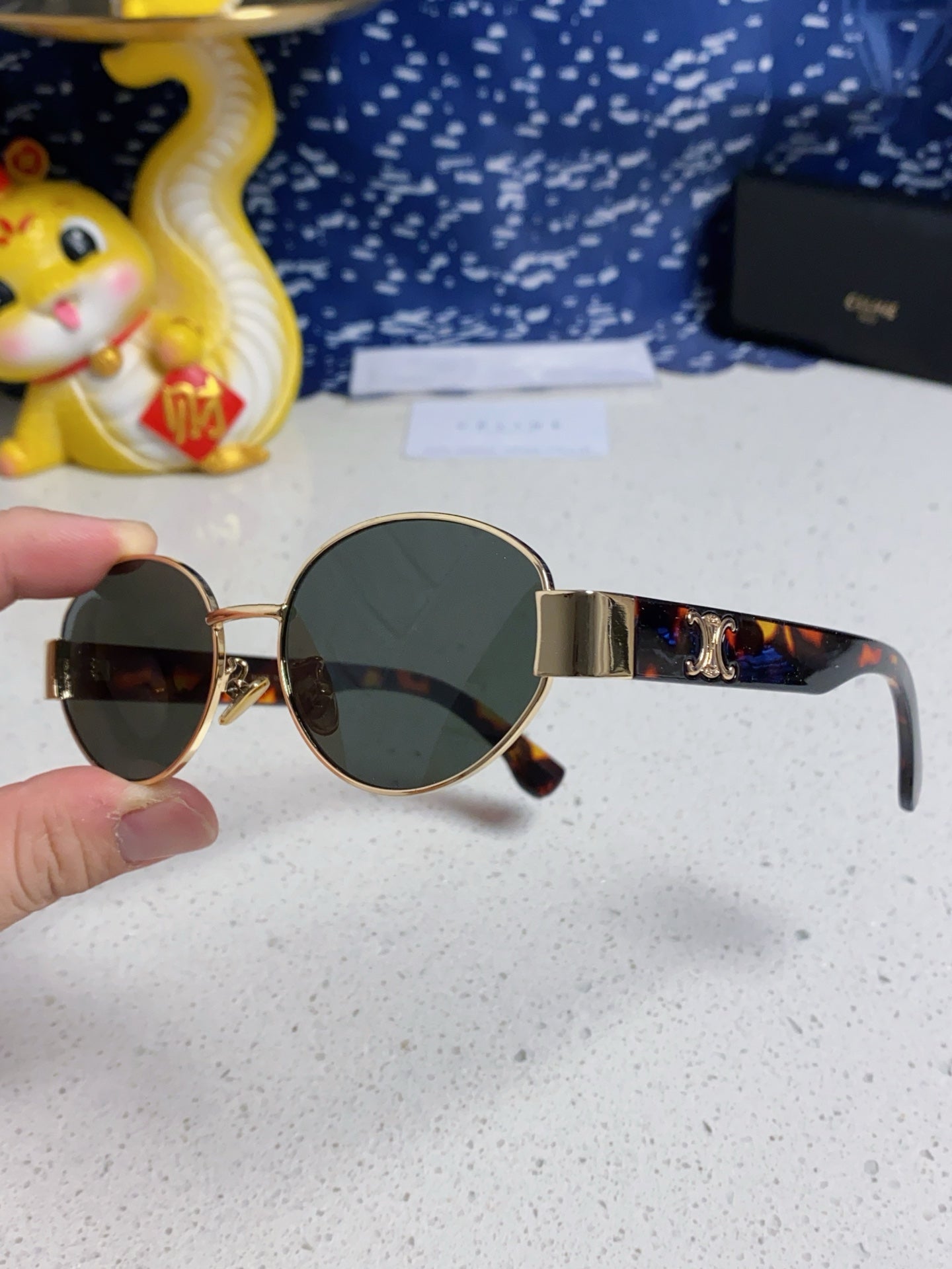 CELINE TRIOMPHE SUNGLASSES 538531 IN HAVANA ACETATE BLACK LENSES