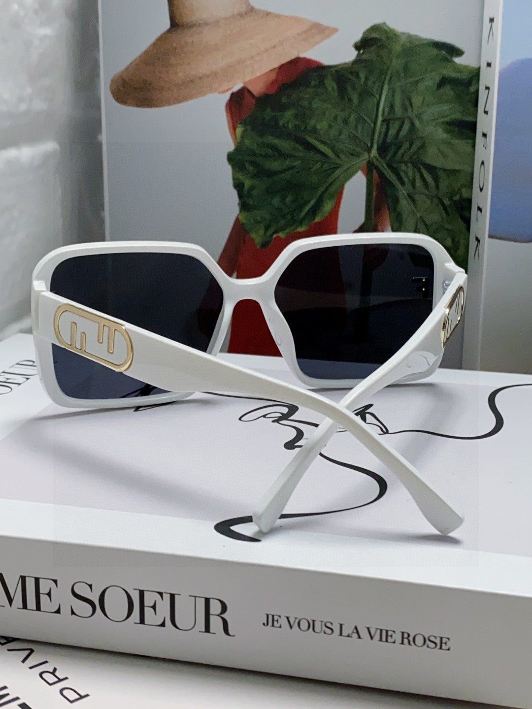 FENDI EMBOSSED LOGO FF DIAMONDS SQUARE FRAME SUNGLASSES 575798 IN ACETATE