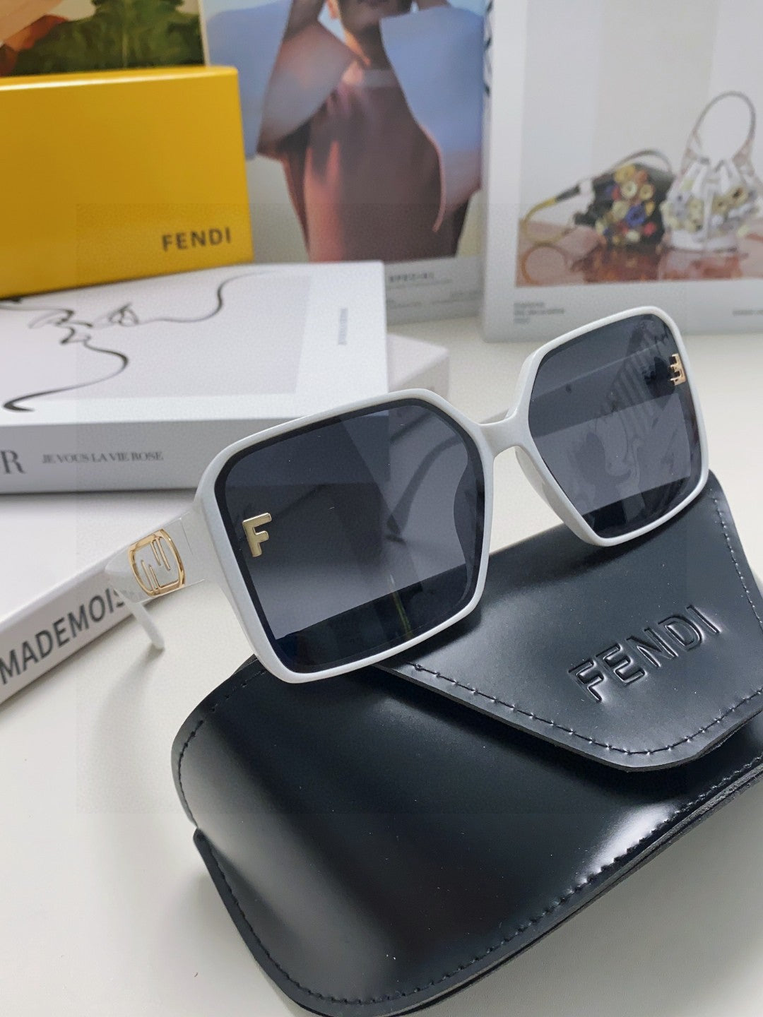 FENDI EMBOSSED LOGO FF DIAMONDS SQUARE FRAME SUNGLASSES 575798 IN ACETATE