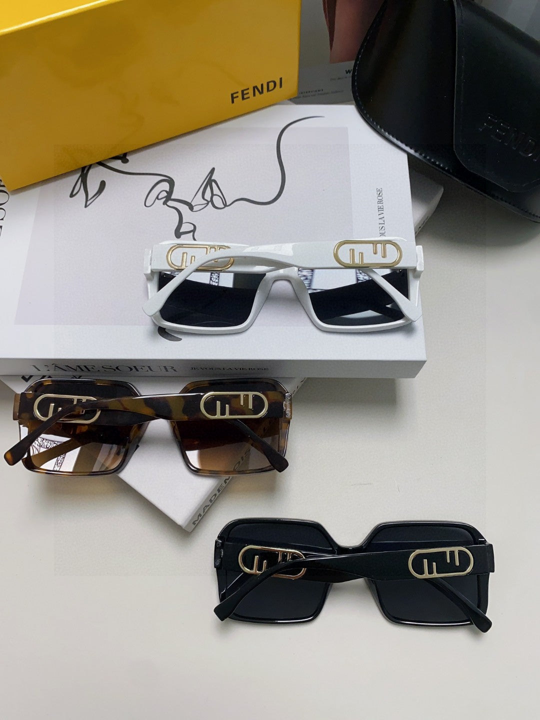 FENDI EMBOSSED LOGO FF DIAMONDS SQUARE FRAME SUNGLASSES 575798 IN ACETATE