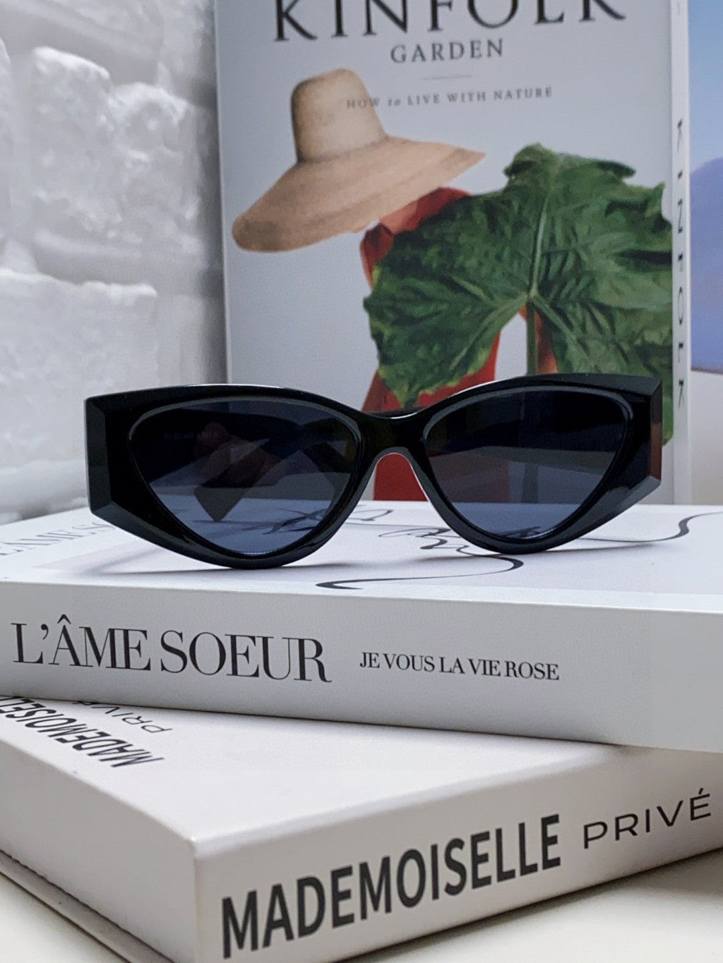 MIU MIU LOGO SUNGLASSES 576812 IN BLACK ACETATE