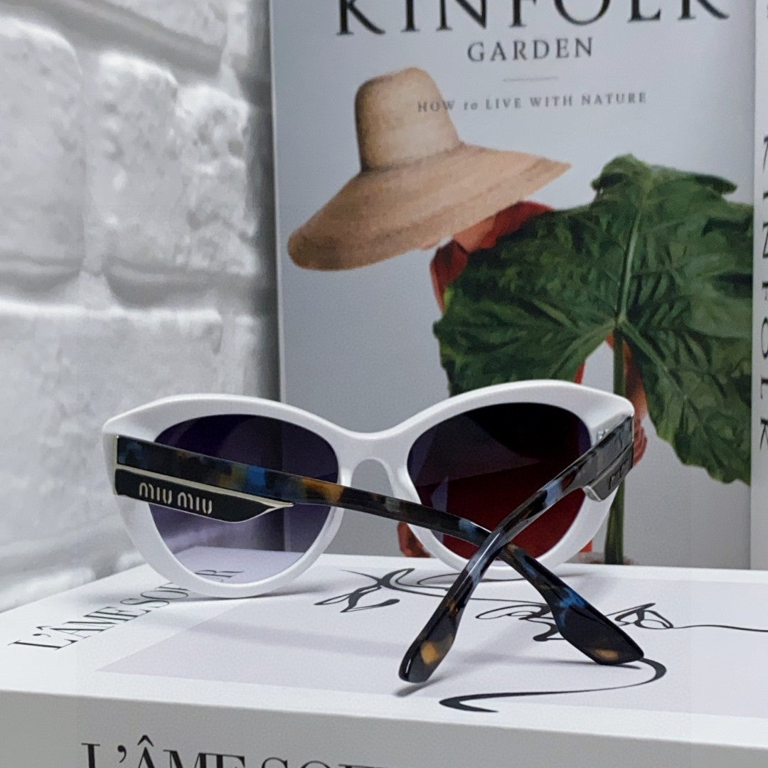 MIU MIU GLIMPSE SUNGLASSES 576814 IN WHITE ACETATE