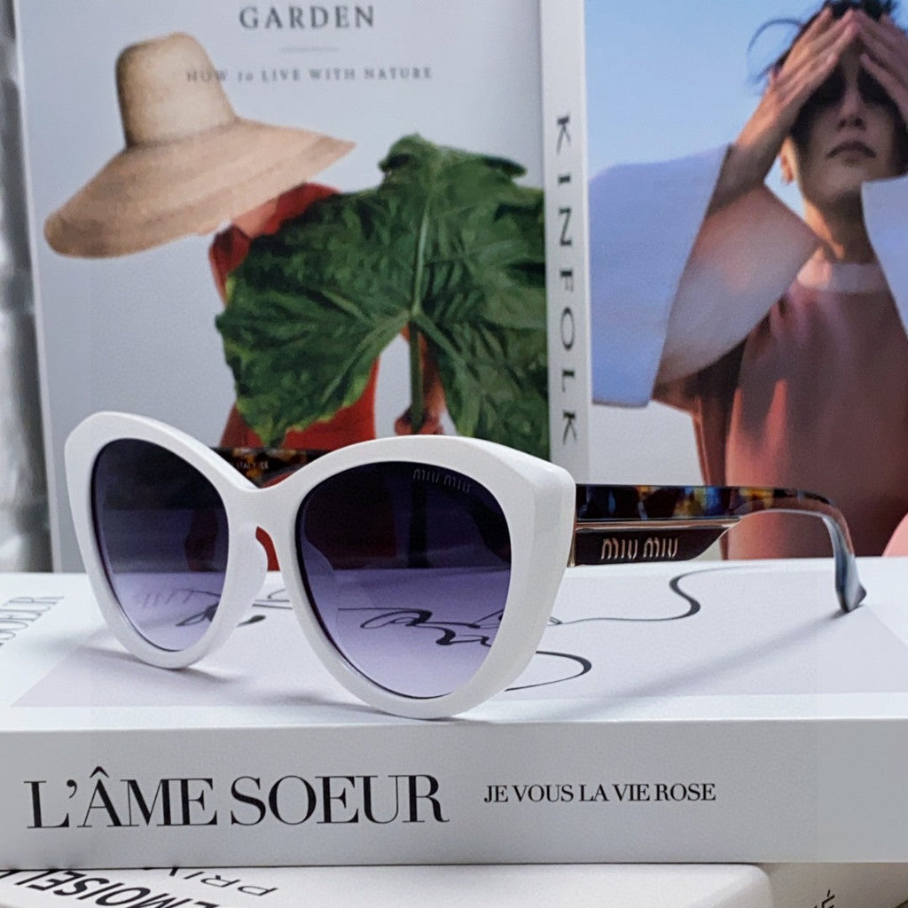 MIU MIU GLIMPSE SUNGLASSES 576814 IN WHITE ACETATE