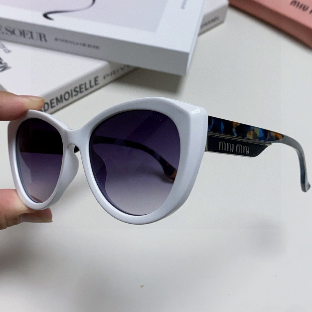 MIU MIU GLIMPSE SUNGLASSES 576814 IN WHITE ACETATE