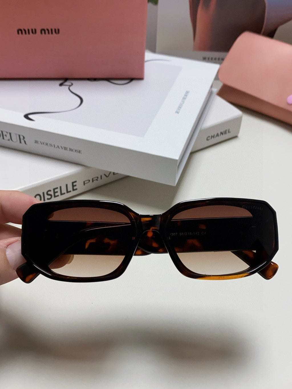 MIU MIU GLIMPSE SUNGLASSES 576820 IN HAVANA ACETATE