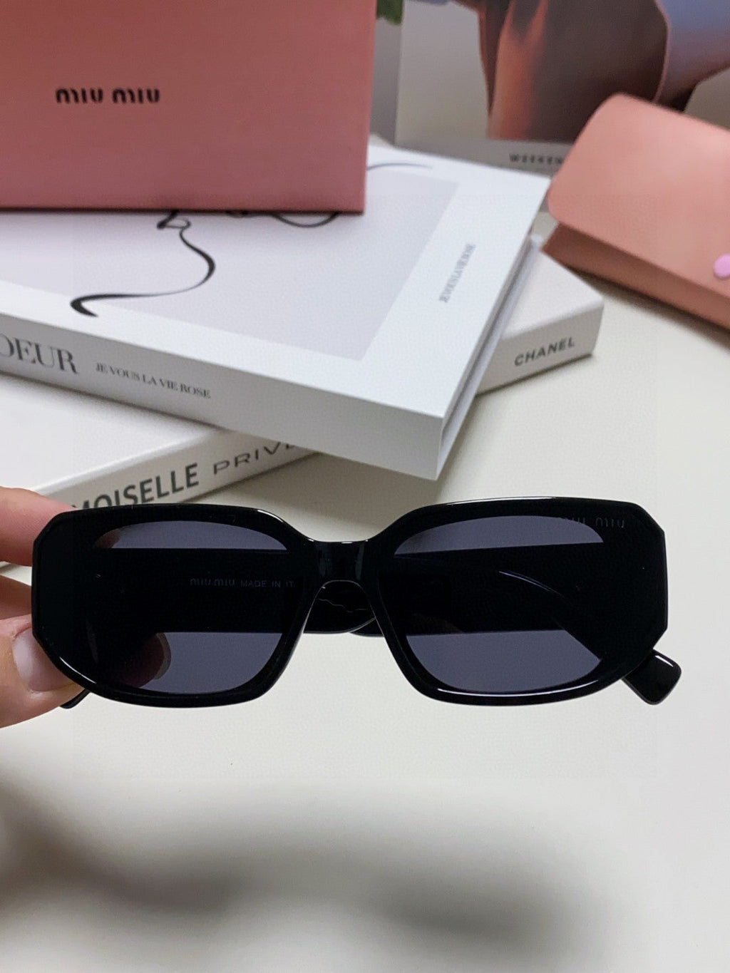 MIU MIU GLIMPSE SUNGLASSES 576821 IN BLACK ACETATE