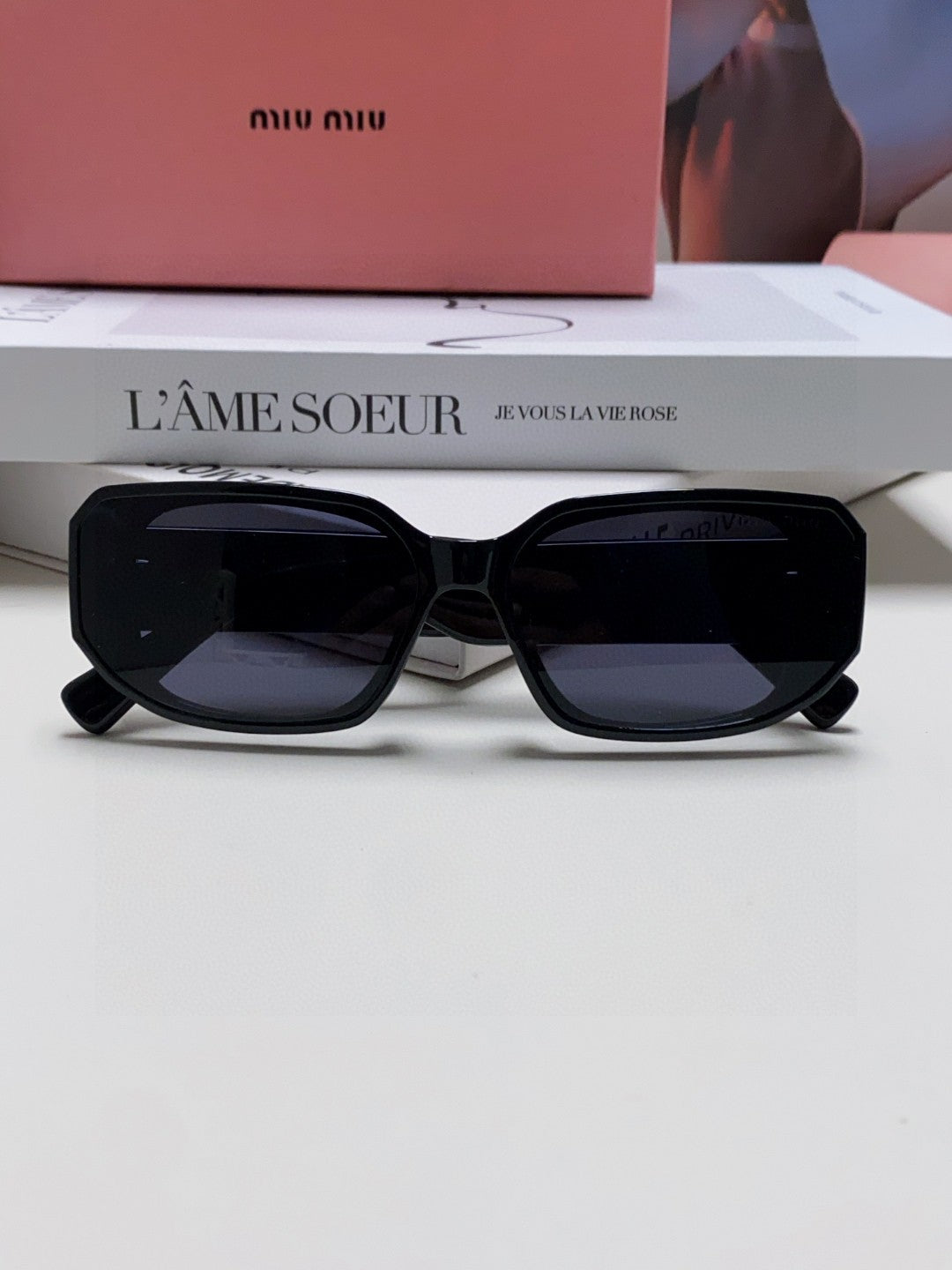 MIU MIU GLIMPSE SUNGLASSES 576821 IN BLACK ACETATE