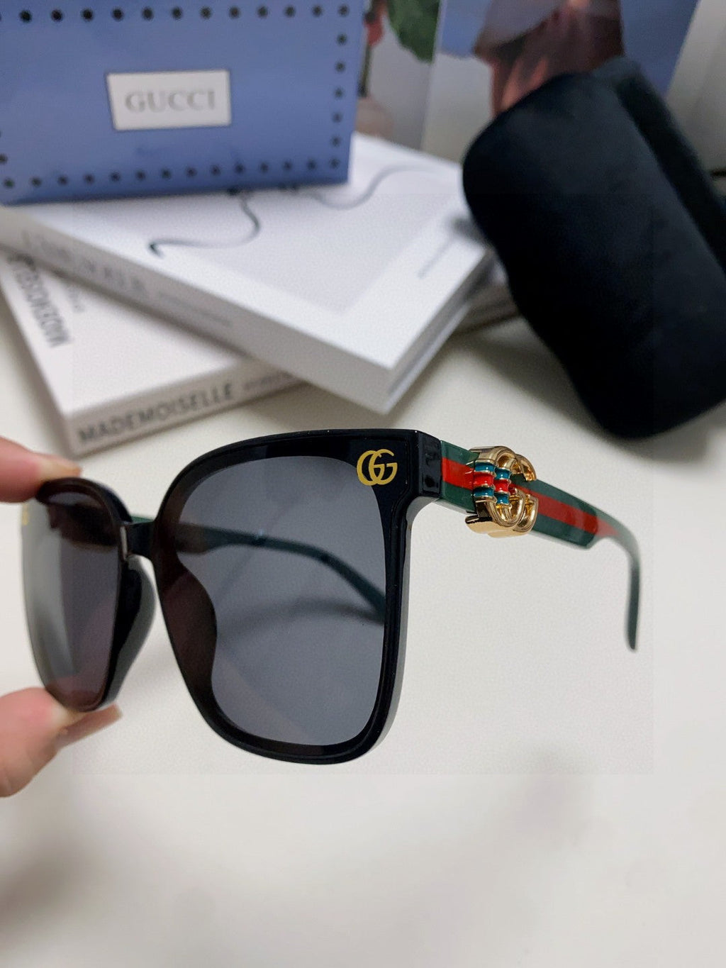 GUCCI EMBOSSED LOGO BUTTERFLY FRAME SUNGLASSES 576876 IN ACETATE