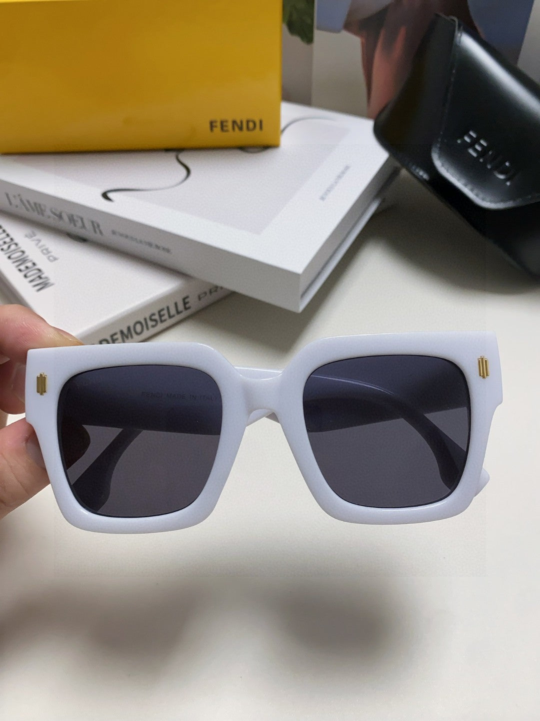 FENDI FEN FIRST CHUNKY SQUARE FRAME SUNGLASSES 542081 IN ACETATE