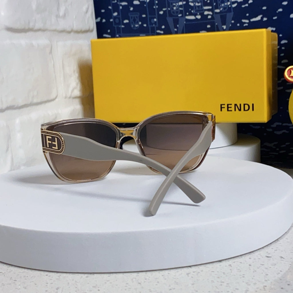 FENDI DIAGONAL CHUNKY SQUARE FRAME SUNGLASSES 543494 IN ACETATE