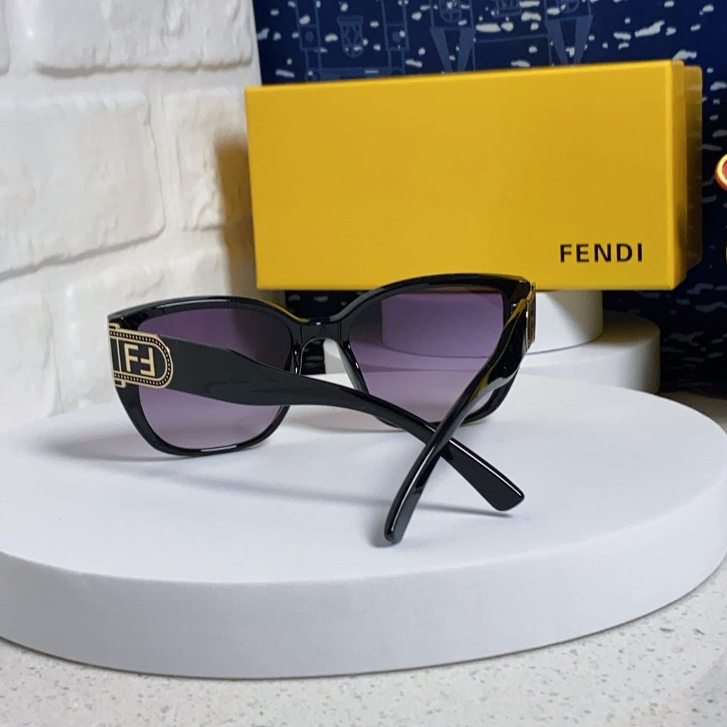 FENDI DIAGONAL CHUNKY SQUARE FRAME SUNGLASSES 543494 IN ACETATE