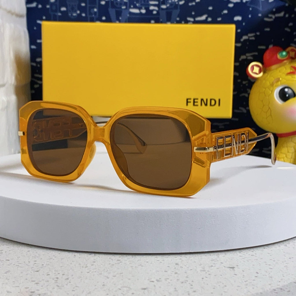 FENDI OVERSIZES FF DIAMONDS SQUARE SUNGLASSES 551639 IN ACETATE