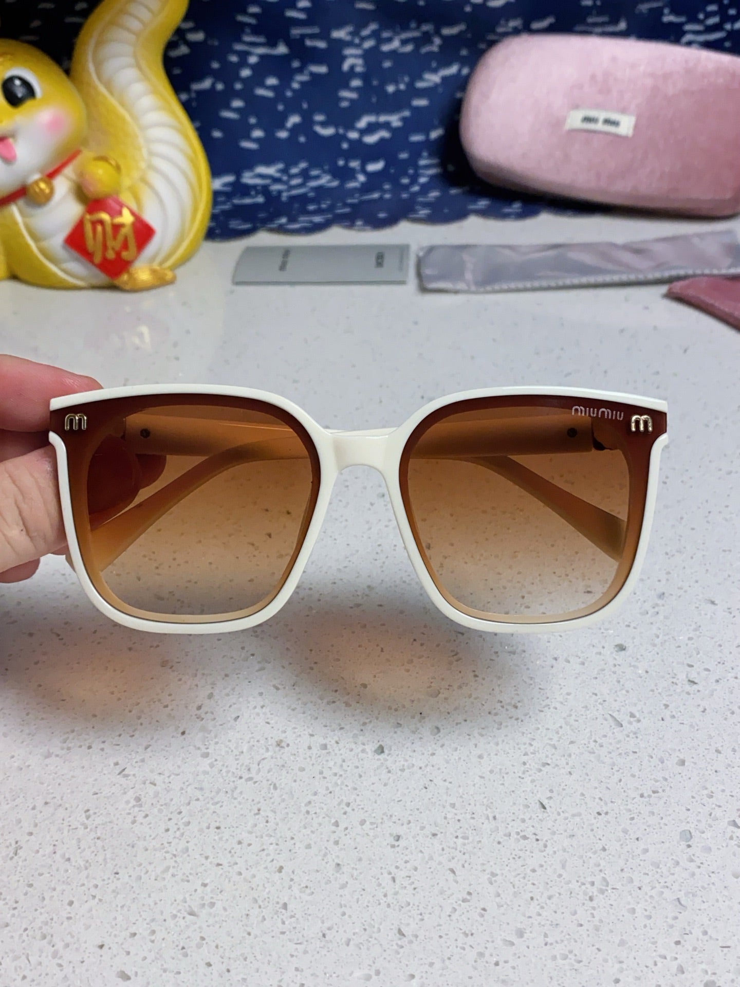 MIU MIU GLIMPSE SQUARE SUNGLASSES 554612 IN IVORY ACETATE