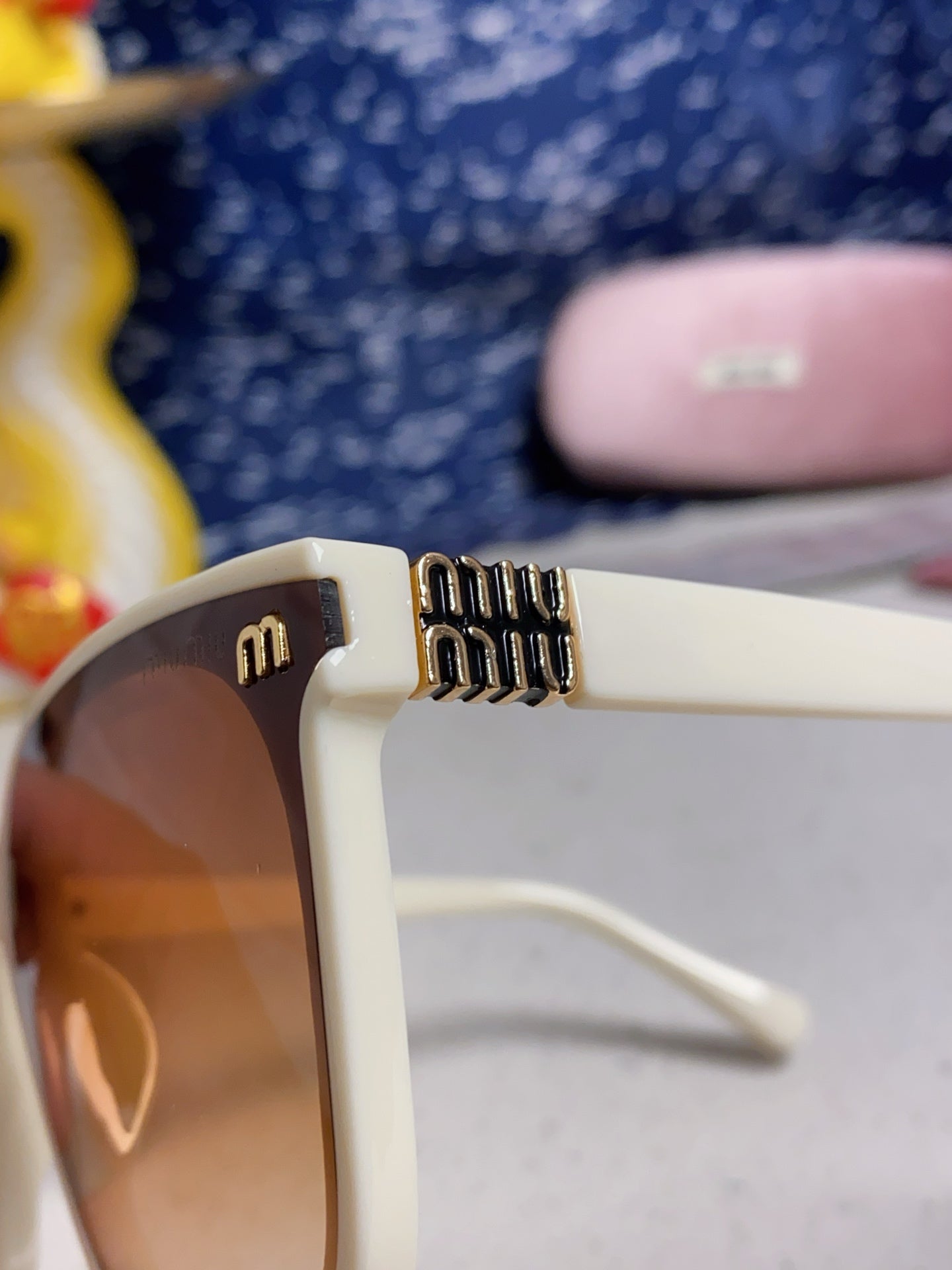 MIU MIU GLIMPSE SQUARE SUNGLASSES 554612 IN IVORY ACETATE