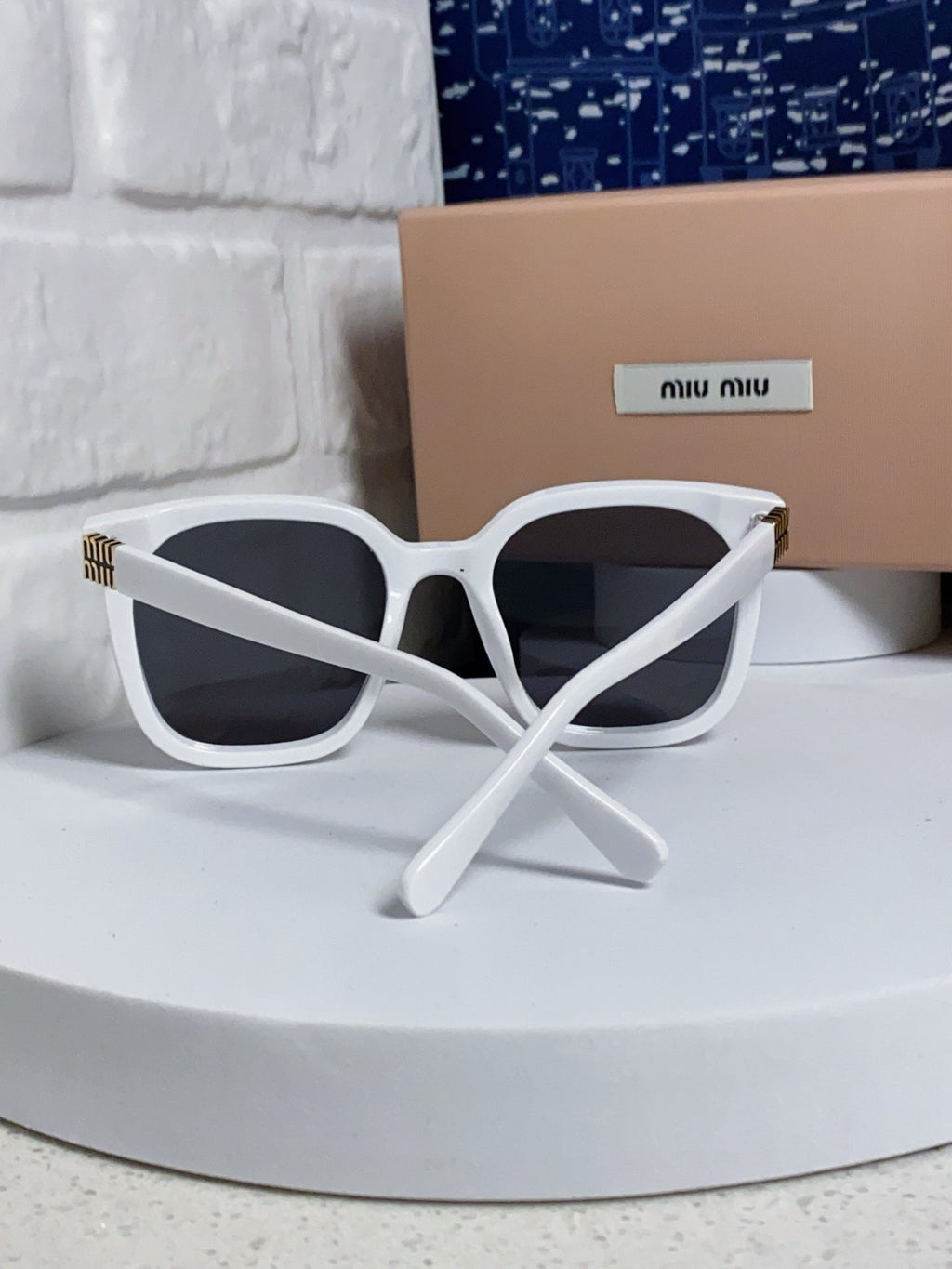 MIU MIU GLIMPSE SQUARE SUNGLASSES 554615 IN WHITE ACETATE