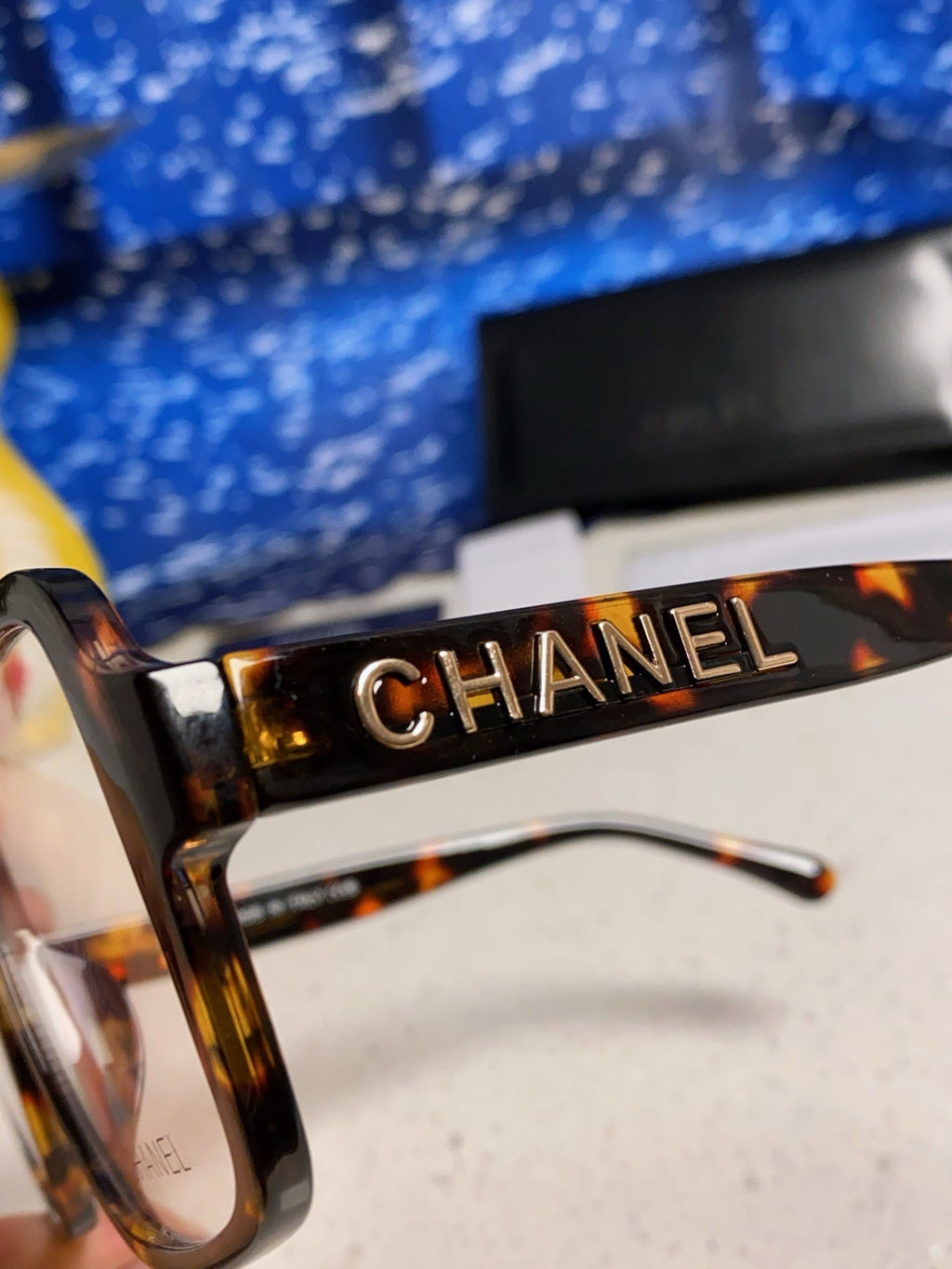 CHANEL SQUARE SUNGLASSES 638933 IN HAVANA ACETATE