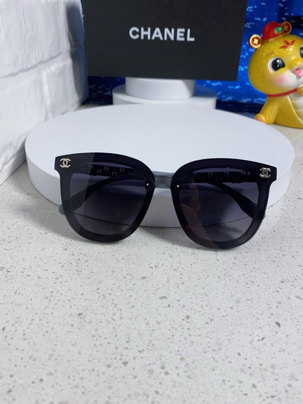 CHANEL BROWNLINE SUNGLASSES 638935 IN GRAY ACETATE