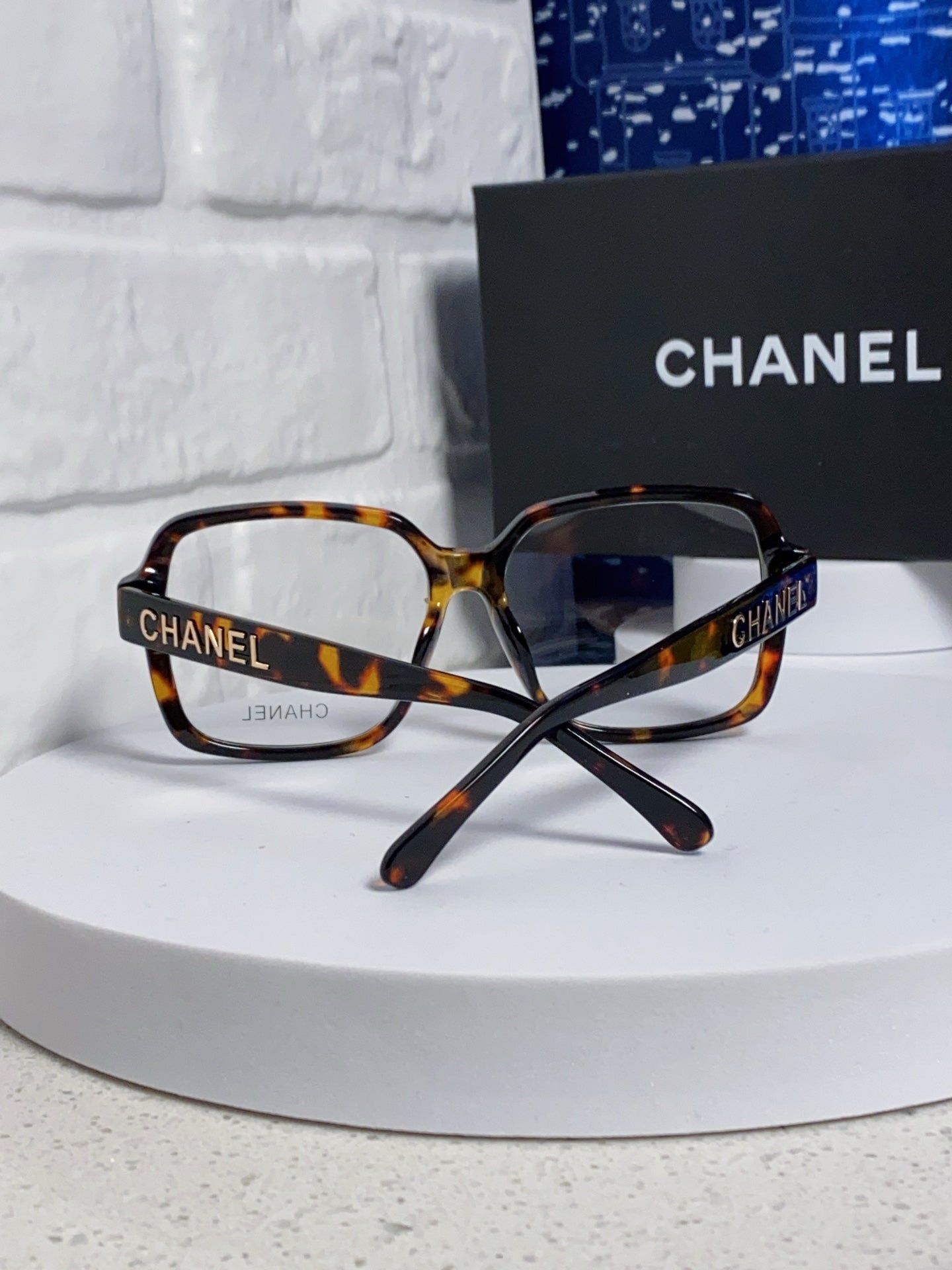 CHANEL SQUARE SUNGLASSES 638933 IN HAVANA ACETATE