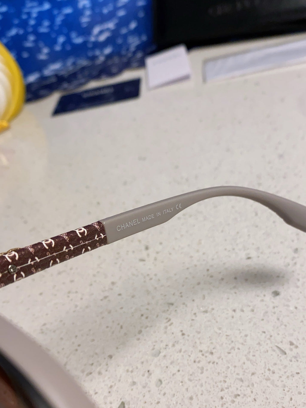 CHANEL BROWNLINE SUNGLASSES 638936 IN LIGHT GRAY ACETATE