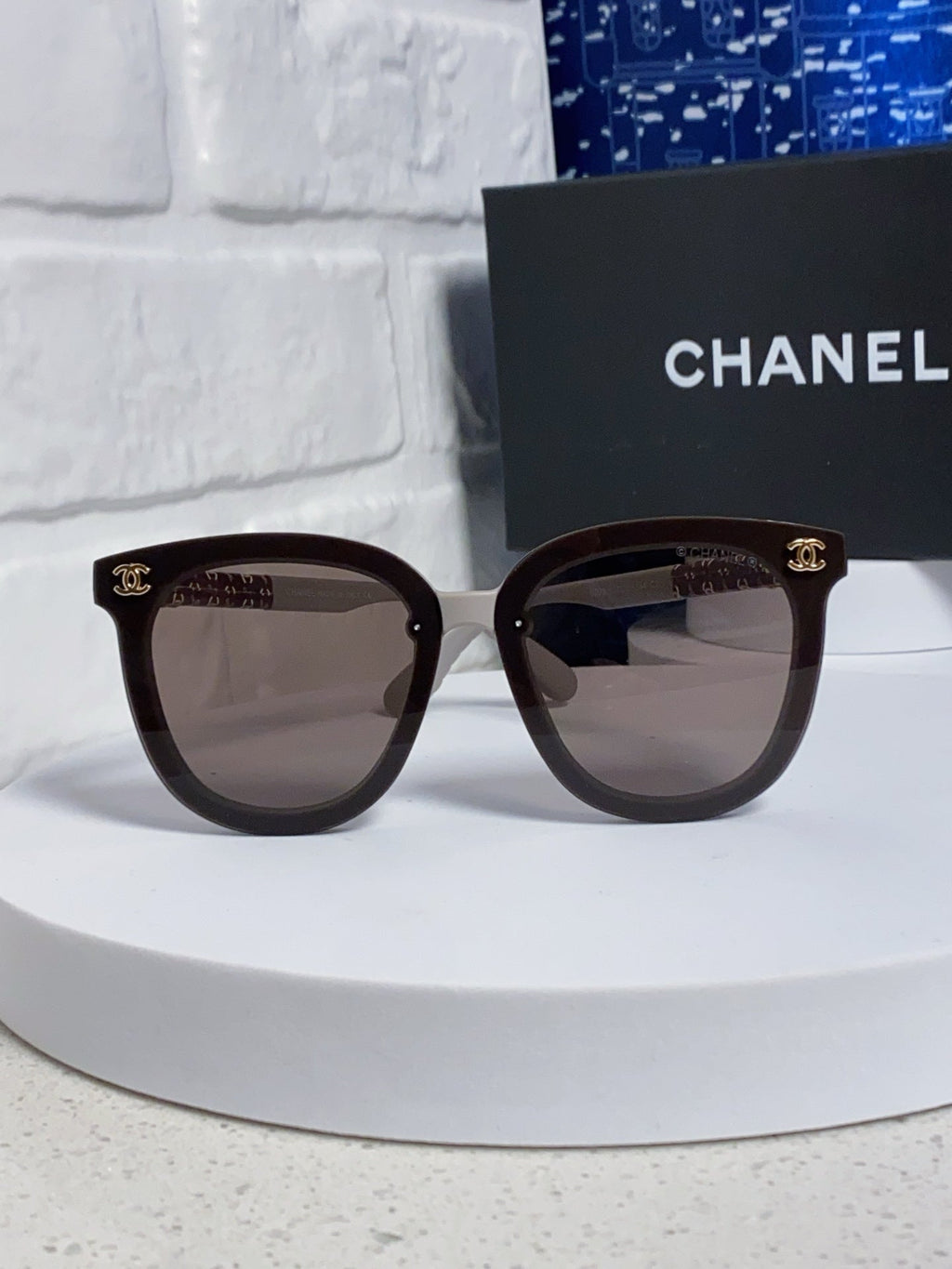 CHANEL BROWNLINE SUNGLASSES 638936 IN LIGHT GRAY ACETATE
