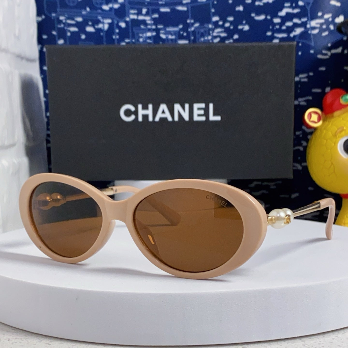 CHANEL OVAL SUNGLASSES 640341 IN NUDE ACETATE METAL FRAME