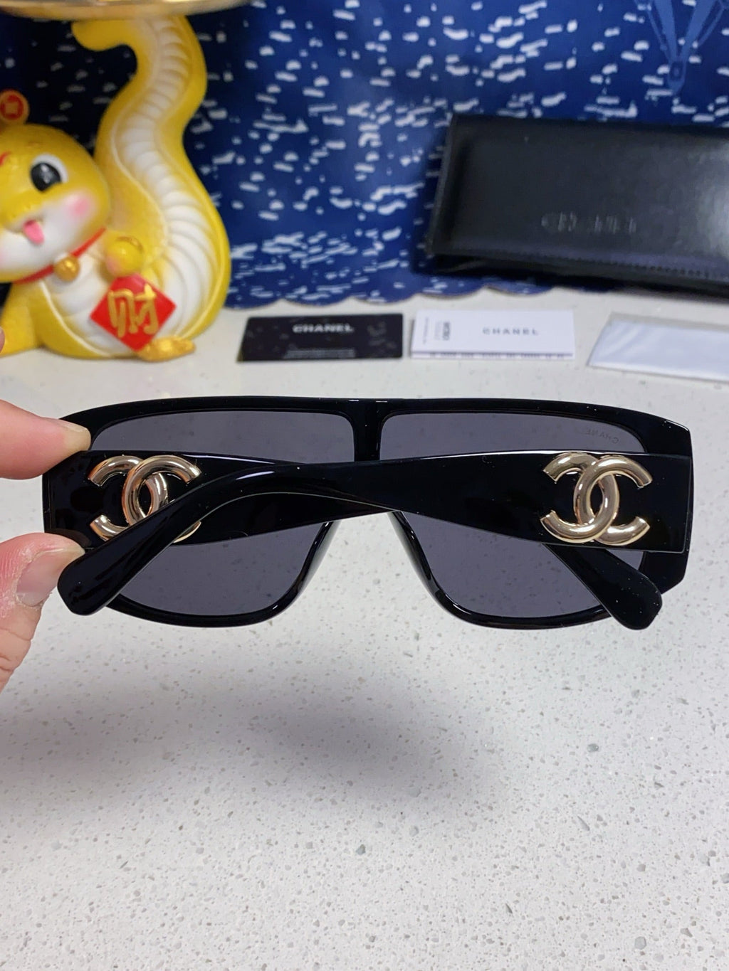 CHANEL SQUARE SUNGLASSES CH5495 IN BLACK ACETATE BLACK LENSES