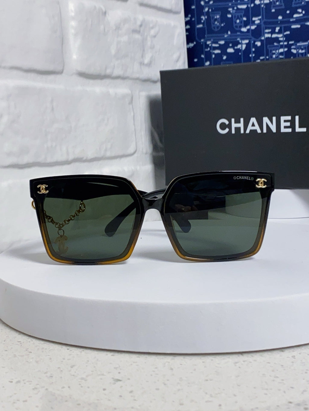 CHANEL SQUARE SUNGLASSES 641808 IN BLACK OMBRE ORANGE ACETATE GOLD CHAIN