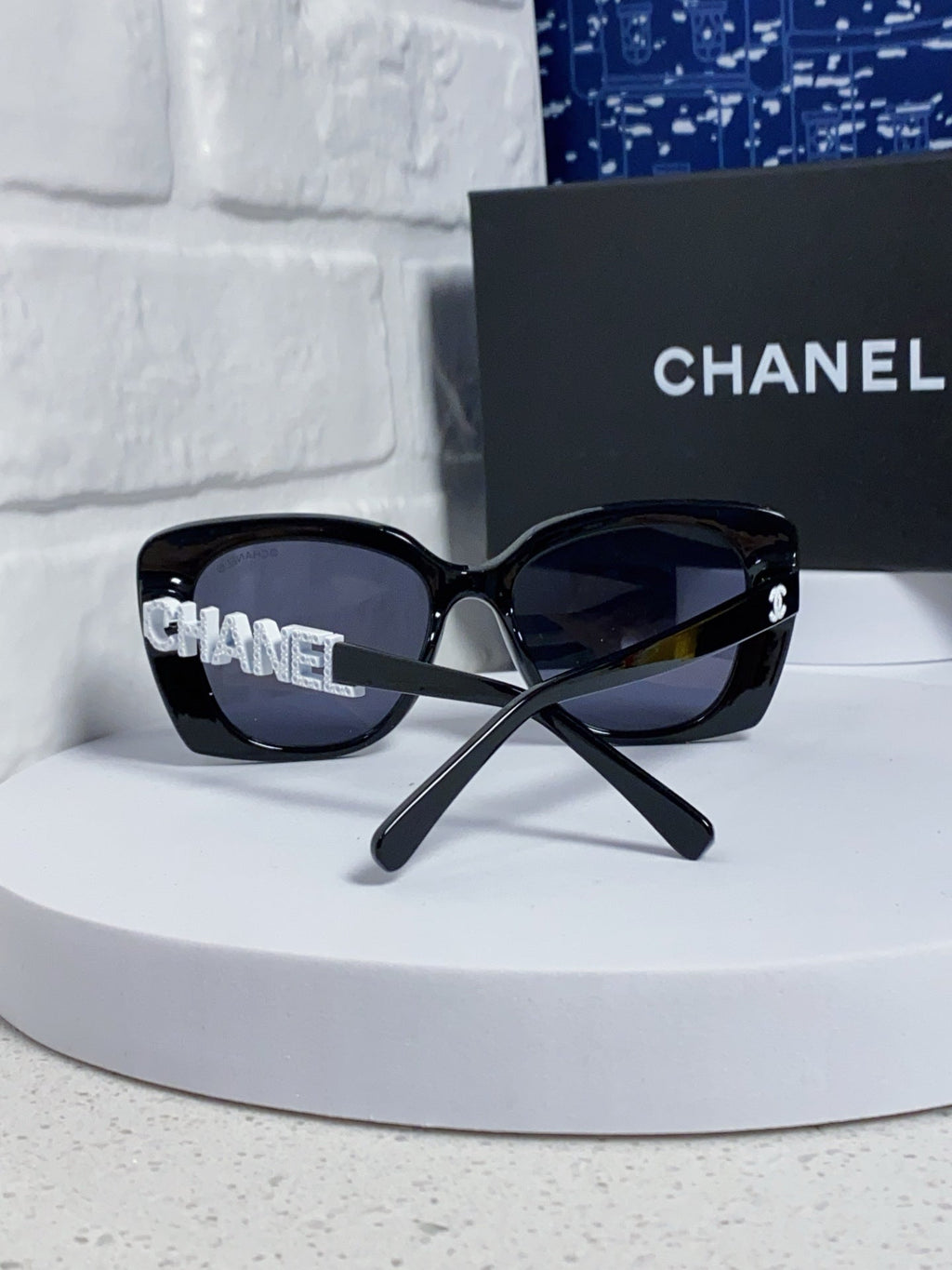 CHANEL BUTTERFLY SUNGLASSES 641815 IN BLACK ACETATE WHITE METAL LOGO