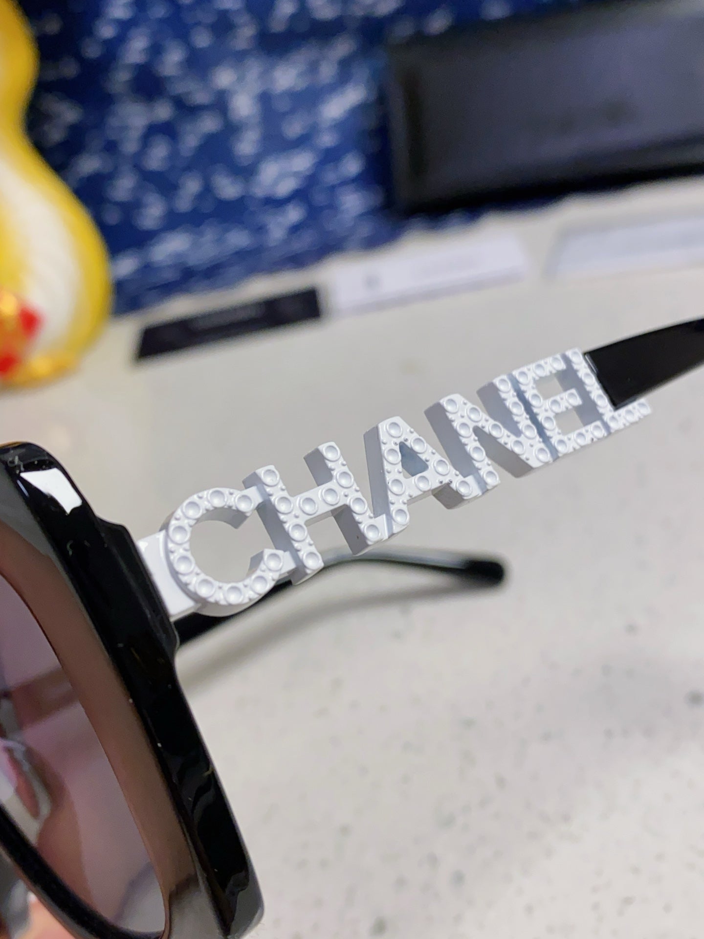 CHANEL BUTTERFLY SUNGLASSES 641815 IN BLACK ACETATE WHITE METAL LOGO